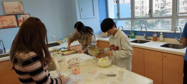 Parent-child Activity - Making Christmas Cakes Workshop