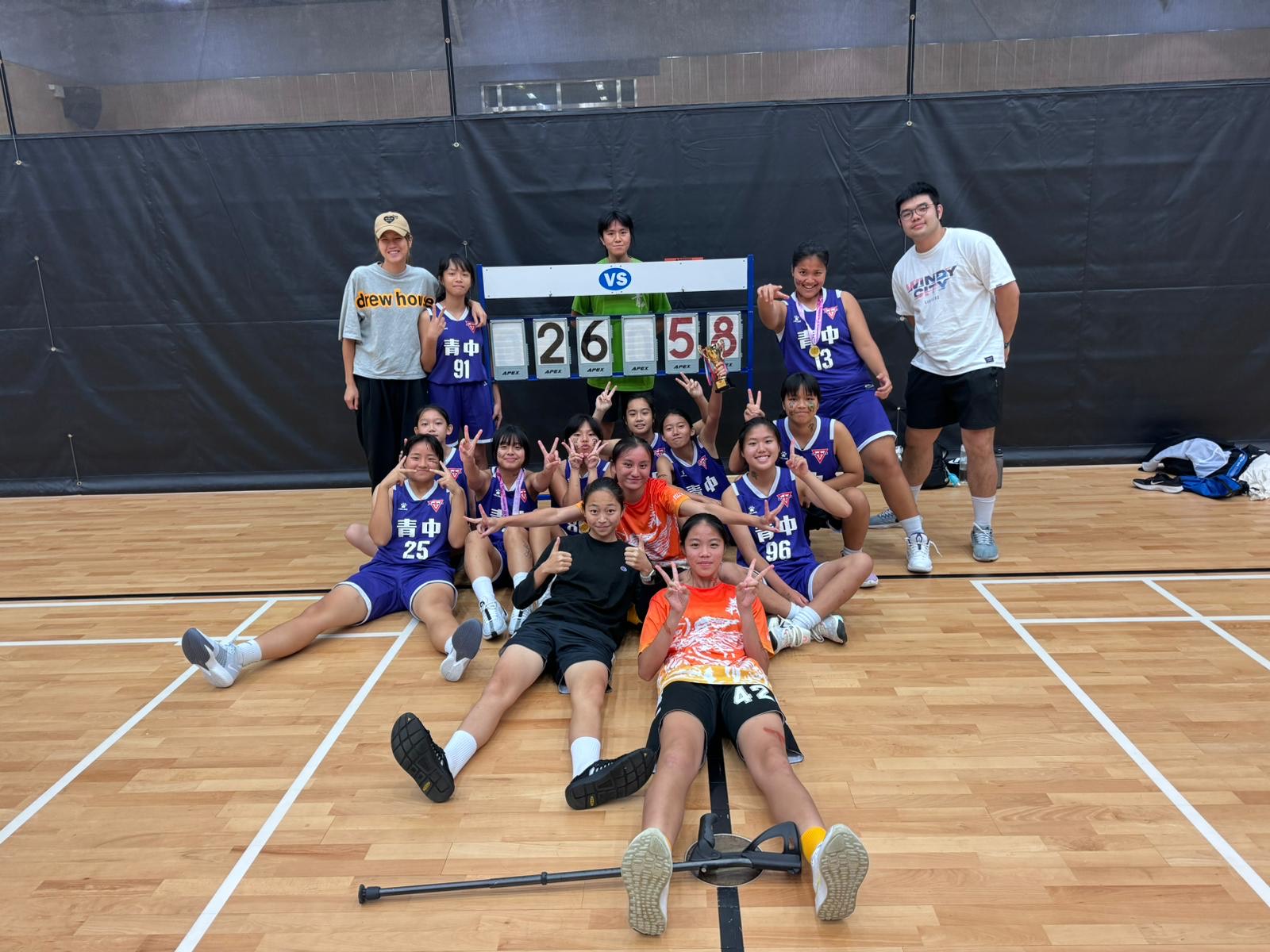Girls' and Boys' Grade B Basketball teams for winning the championships in the Yuen Long Inter-School (07/05/2024)