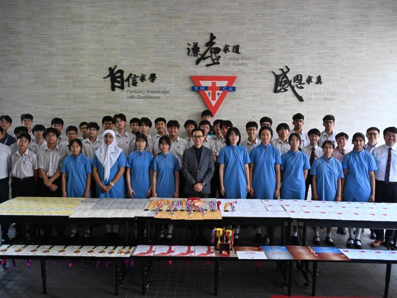 2526校外得獎紀錄（數學比賽大合照）