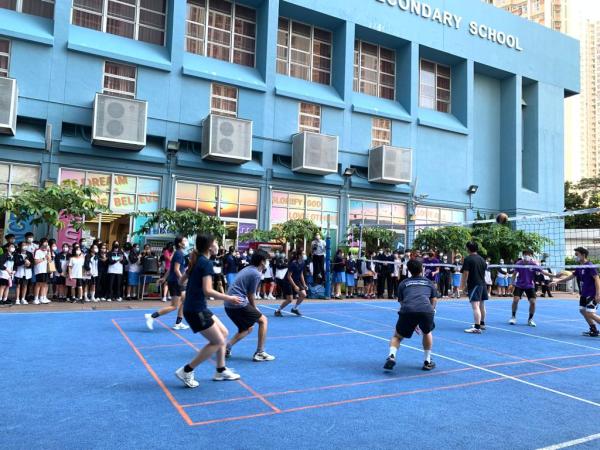 27/10/2022 Teacher-Student Volleyball Game