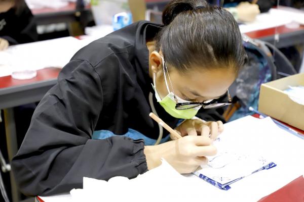 荷蘭傳統文化 — 藍瓷藝術工作坊