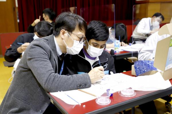 荷蘭傳統文化 — 藍瓷藝術工作坊