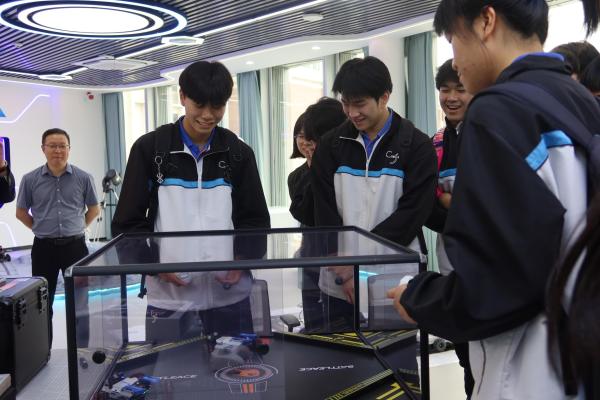 探訪深圳市高級中學高中園