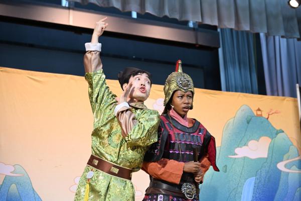 English Drama Show "Mulan"