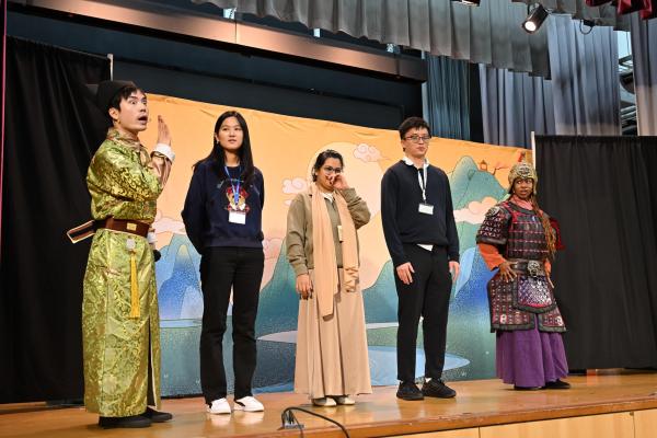 English Drama Show "Mulan"