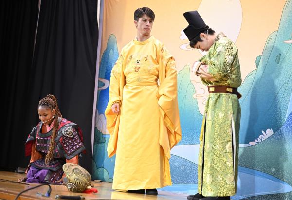 English Drama Show "Mulan"