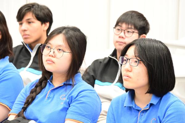 2025 與姊妹學校西安市第三十中學進行線上同遊, 探索皮影文化遺產