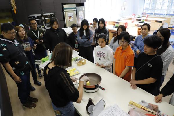 Snowflake Crisp Making Class