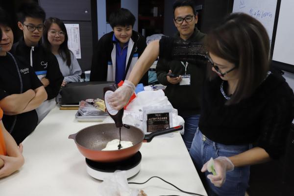 Snowflake Crisp Making Class