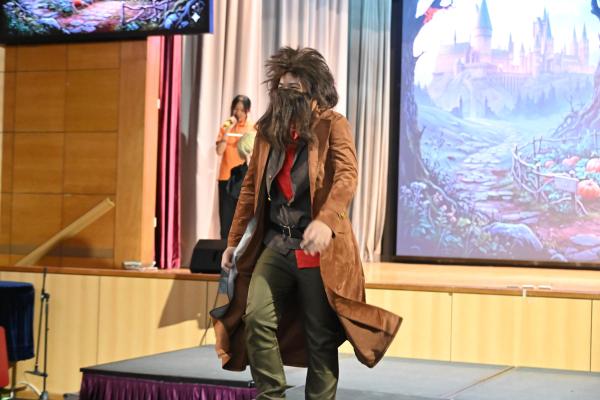 S2 書中角色Catwalk show