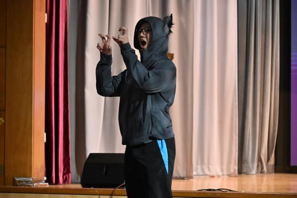 S2 書中角色Catwalk show