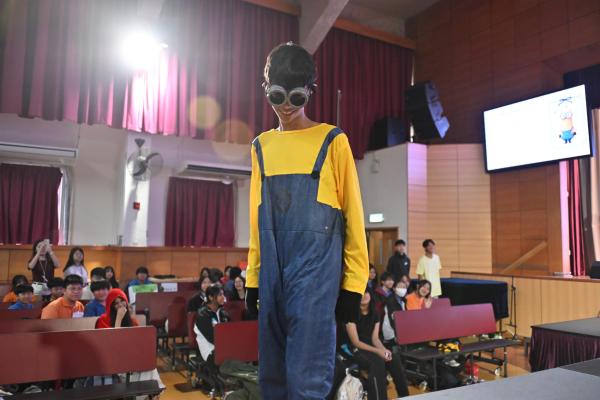 S2 書中角色Catwalk show