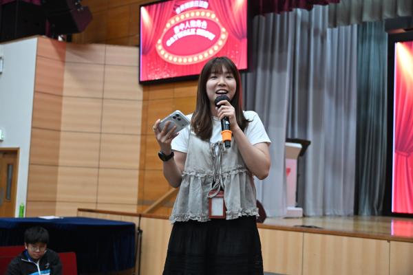 S2 書中角色Catwalk show