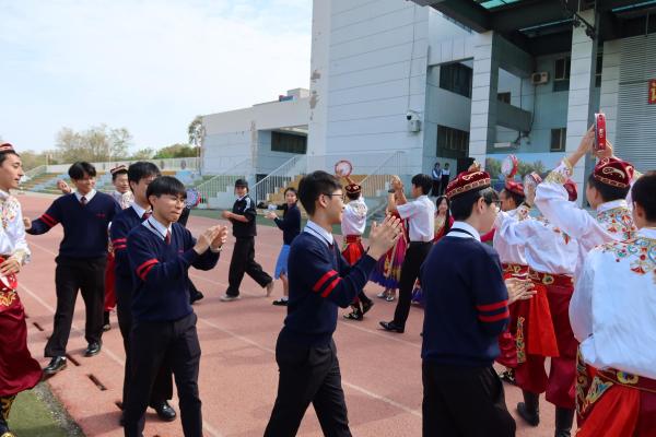 Xinjiang Production and Construction Corps Seventh Division Senior High School (Sister School)