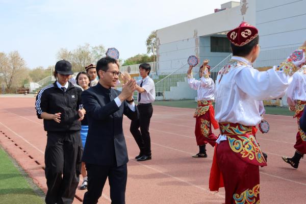 Xinjiang Production and Construction Corps Seventh Division Senior High School (Sister School)