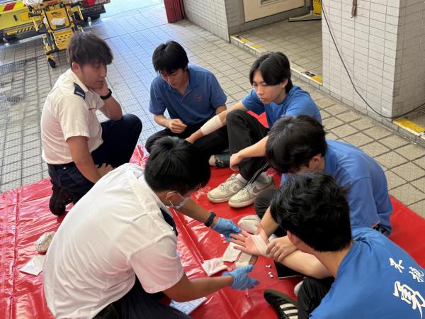 S4新高中體育科:「參觀流浮山救護站：體驗活動」