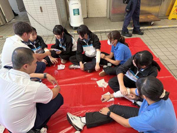 S4新高中體育科:「參觀流浮山救護站：體驗活動」