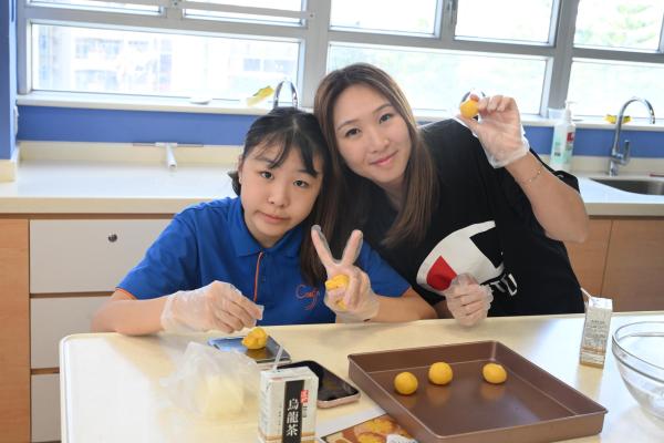 Mid-Autumn Festival Parent-Child Mooncake Workshop