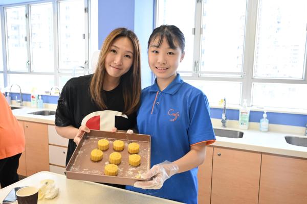 Mid-Autumn Festival Parent-Child Mooncake Workshop
