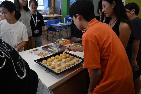 Mid-Autumn Festival Parent-Child Mooncake Workshop