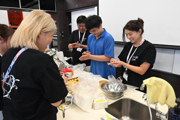 Mid-Autumn Festival Parent-Child Mooncake Workshop
