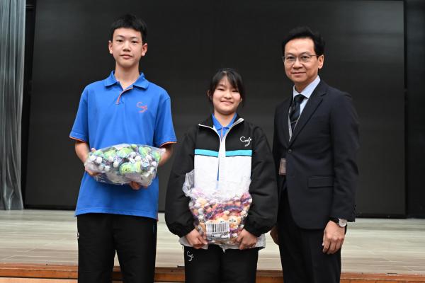 YM總會送贈迪士尼禮物給整級中一學生