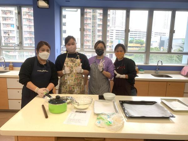 17/12/2022 Making Christmas Cookies