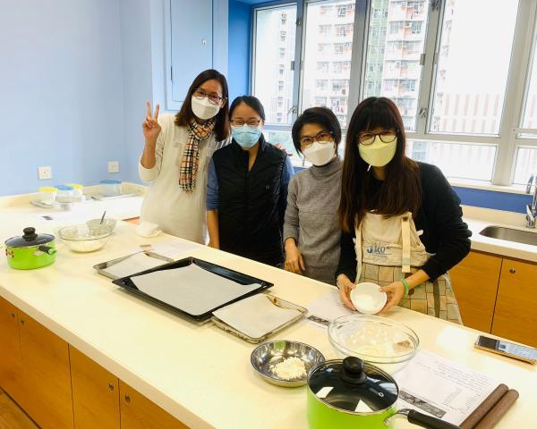 17/12/2022 Making Christmas Cookies