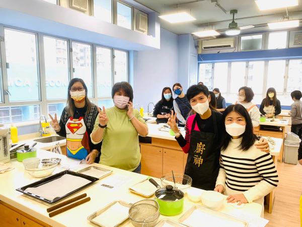 17/12/2022 Making Christmas Cookies