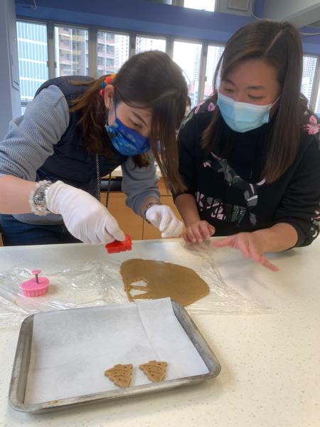 17/12/2022 Making Christmas Cookies