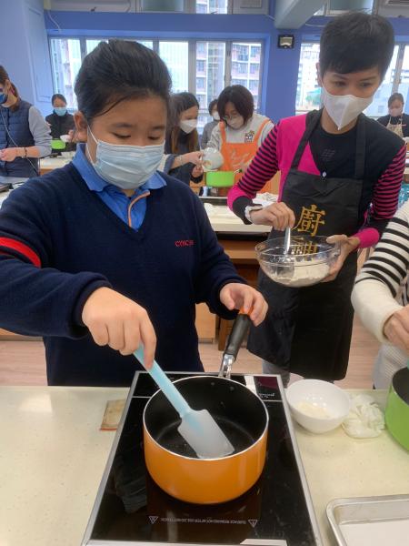 17/12/2022 Making Christmas Cookies
